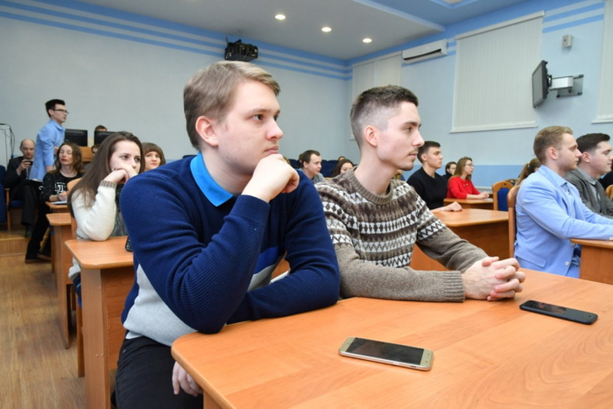 Самарские студенты смогут попасть в молодежную команду управленцев региона