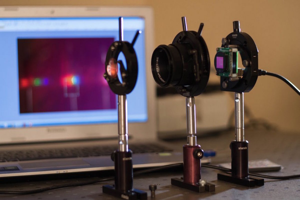 В Самарском университете разработали гиперспектрометр для смартфона
