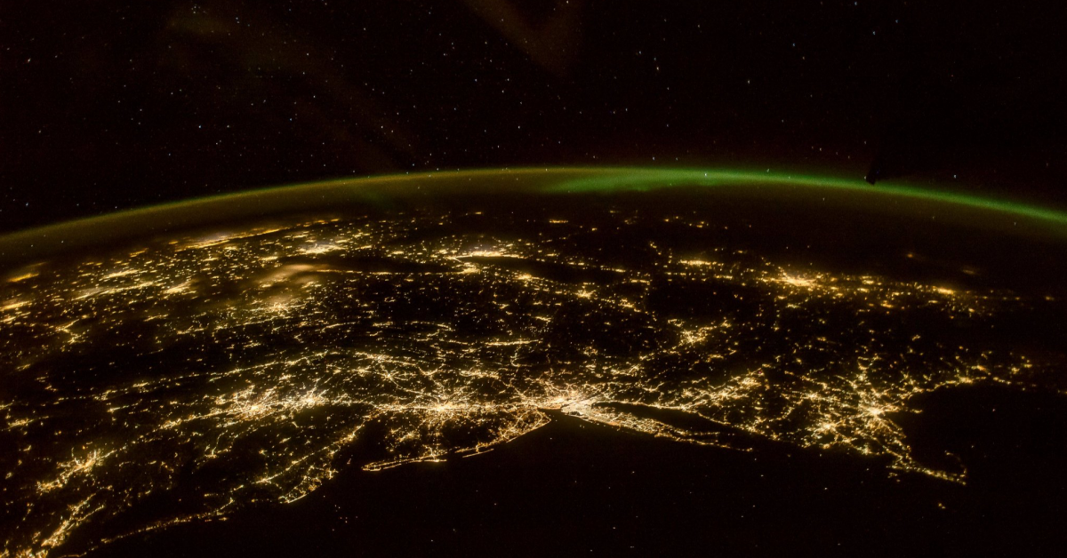 Астронавт с МКС показал северное сияние из космоса