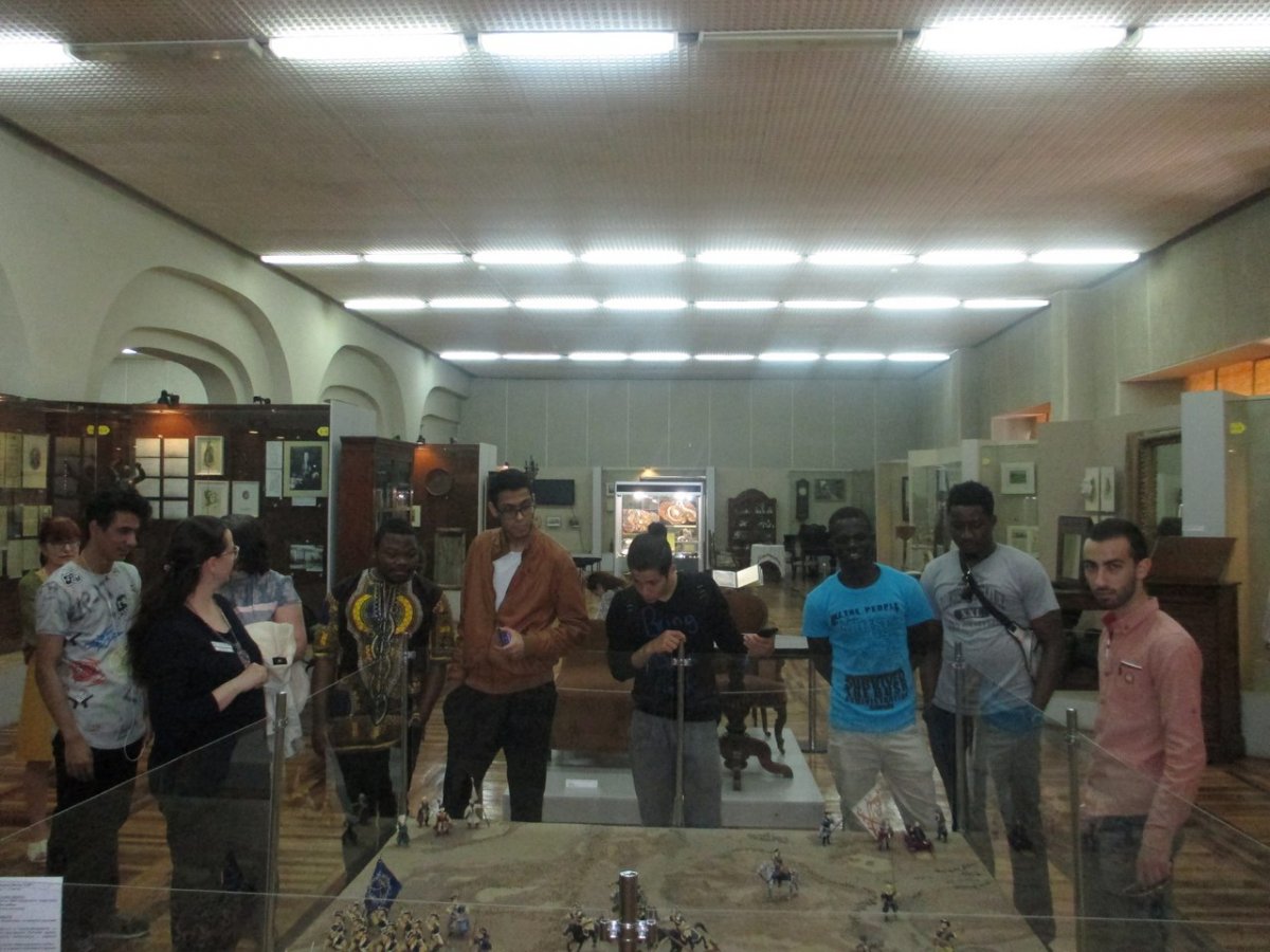 30 апреля слушатели подготовительного факультета для иностранных граждан посетили Белгородский историко-краеведческий музей. Где познакомились с выставкой