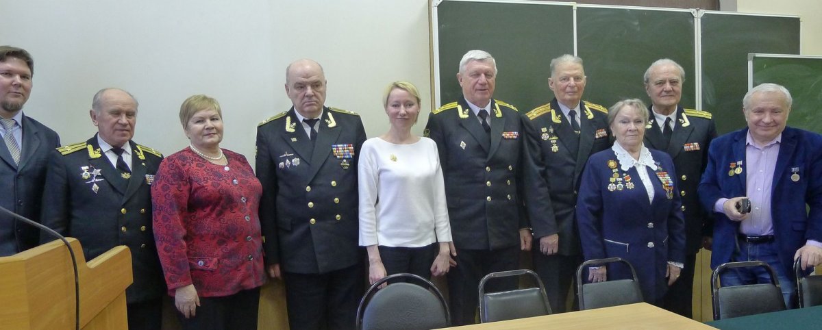 28 февраля в нашем институте состоялась встреча с ветеранами Краснознаменного Черноморского флота России. На встрече присутствовали преподаватели и студенты института.