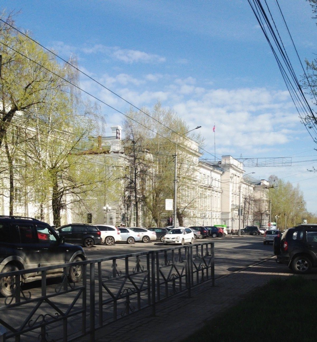 Сегодня в городе случилось неожиданное солнце ☀ Все по дороге на пары успели поймать немножечко тепла? 😊