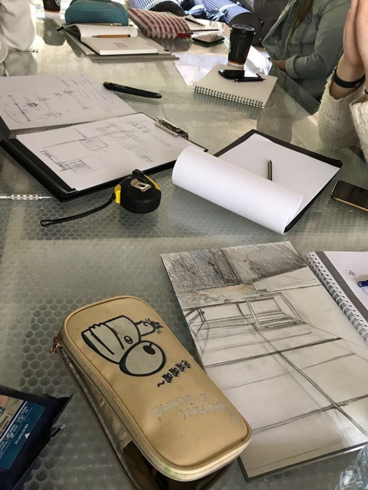 Студенты 2 курса кафедры Архитектурной среды и дизайна провели практическое занятие в Доме Наркомфина (жилой дом «переходного типа»