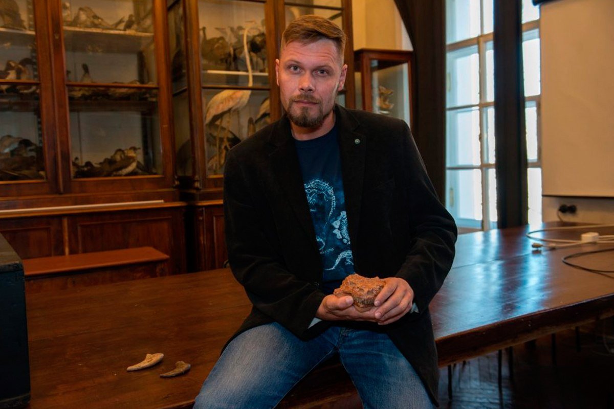 Можно ли возродить динозавров, что общего у Микки Мауса и амфибий и как будут выглядеть люди будущего? Рассказал доцент Павел Скучас: https://vk.cc/885BKI