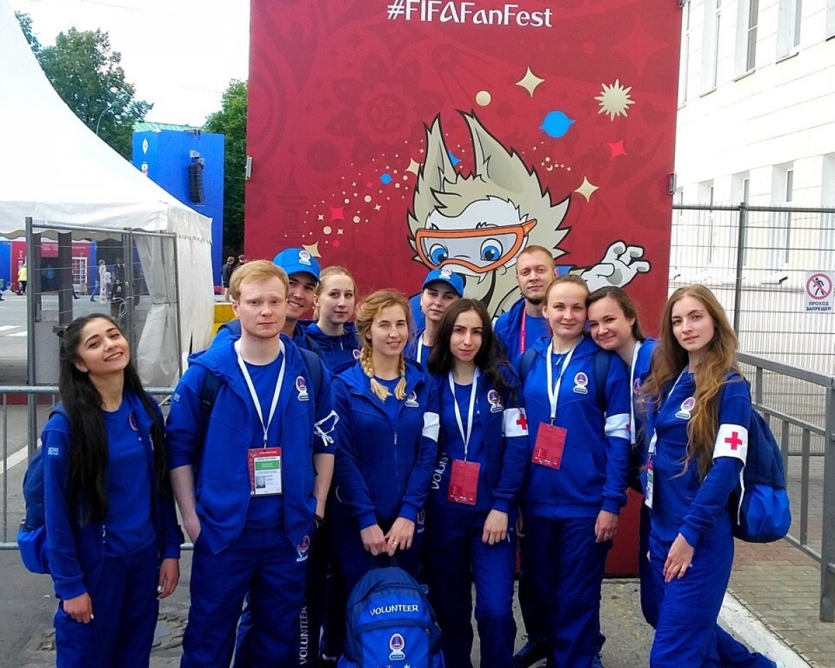 От FanFest'a до стадиона "Нижний Новгород" - всюду студенты , которые работают волонтёрами Чемпионата мира по футболу ;)
