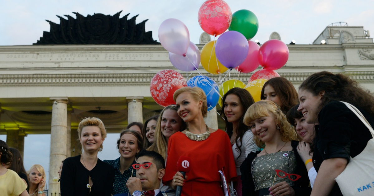 Праздновать школьный выпускной в Москве будет более 54 тысяч ребят
