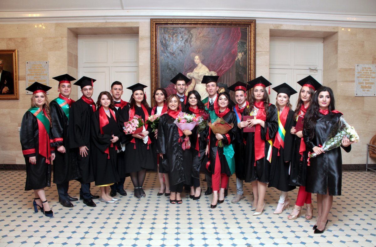 Теперь вы — официально врачи!