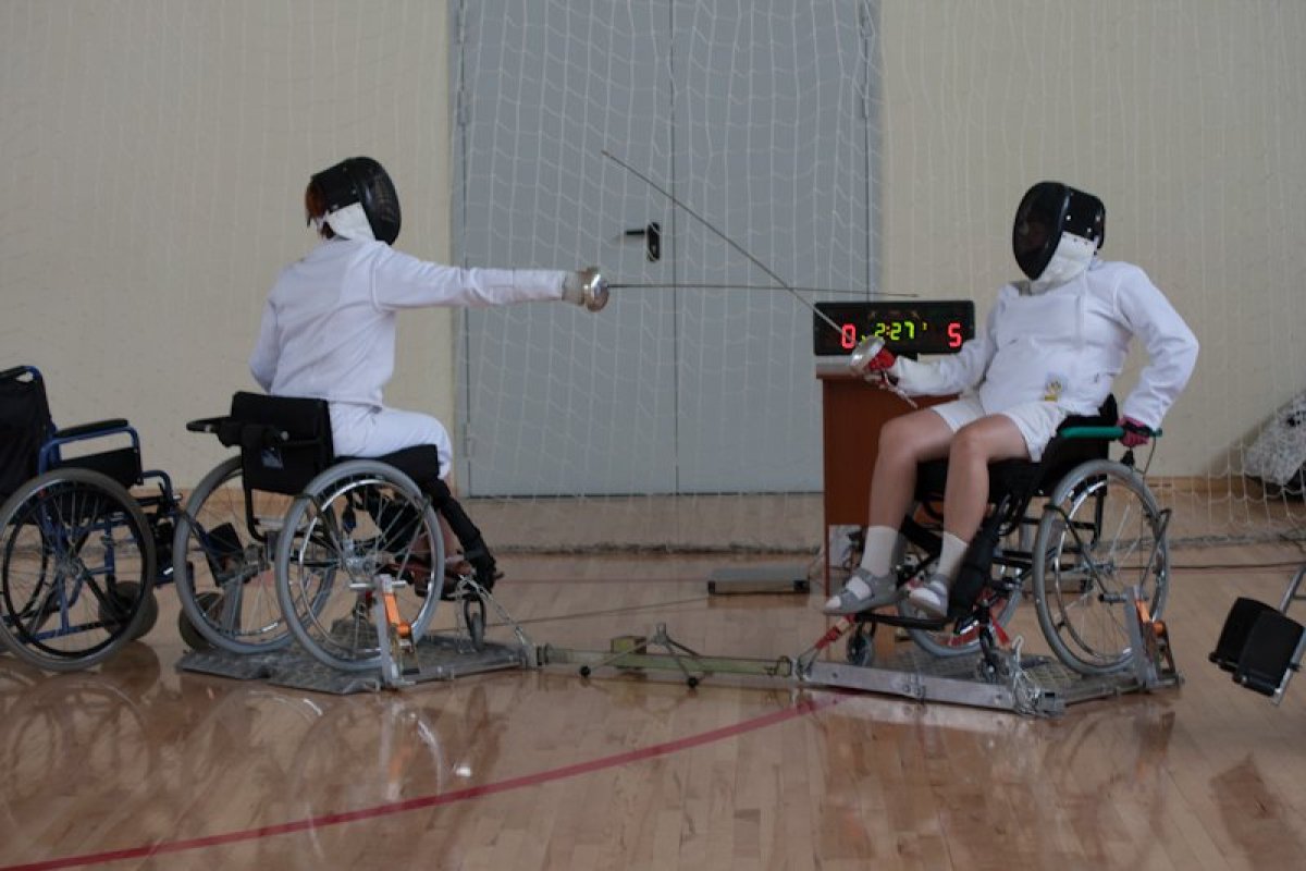 Активная жизнь инвалидов. Спорт для людей с ограниченными возможностями. Физкультура для людей с ограниченными возможностями. Спортивные занятия для людей с ограниченными возможностями. Физическая реабилитация инвалидов.