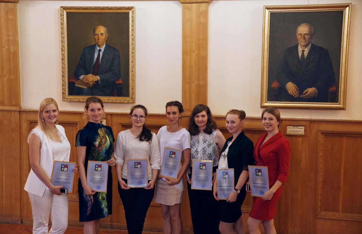 Школа кадрового резерва ПИМУ получит новый виток развития. Образование планируется сделать сетевым, с привлечением других вузов и выдачей документов об образовании установленного образца. Подробности сообщим позднее