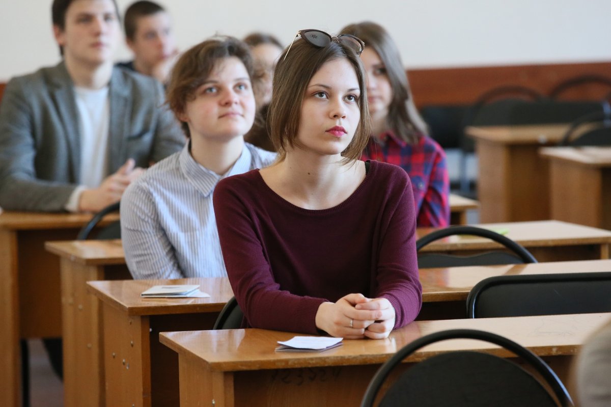 Институт дополнительного образования объявляет набор на курсы подготовки к вступительным экзаменам в РГГУ.