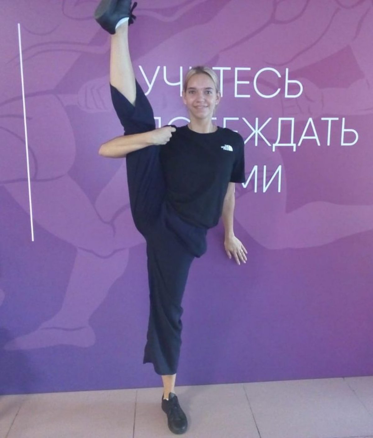 Москвичка Елизавета Сухова уже имеет солидный статус мастера спорта по художественной гимнастике, но дальше двигаться по спортивной линии не планирует — хочет работать реабилитологом.