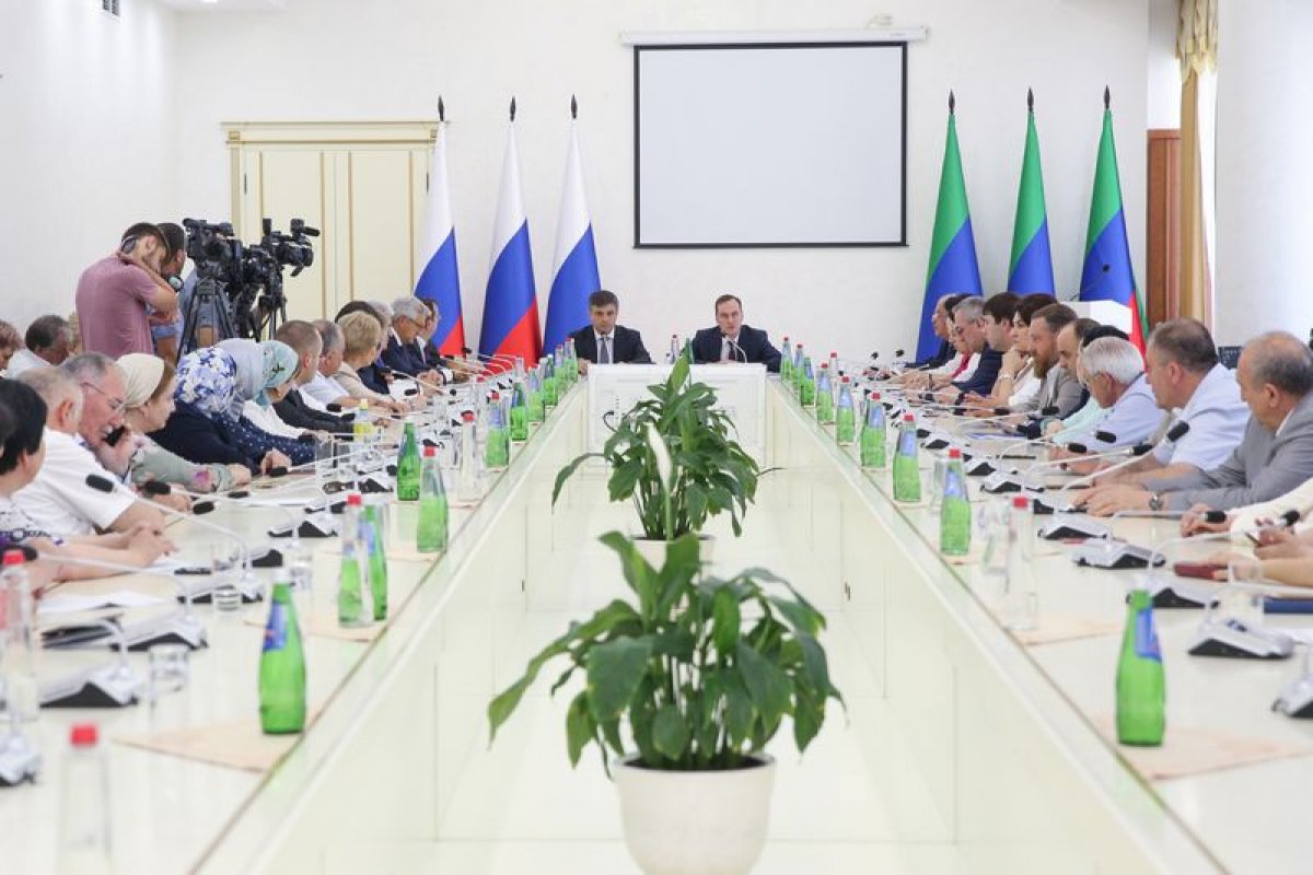 Ректор ДГМУ Сулейман Маммаев выступил с докладом на выездном заседании Комитета Госдумы по охране здоровья