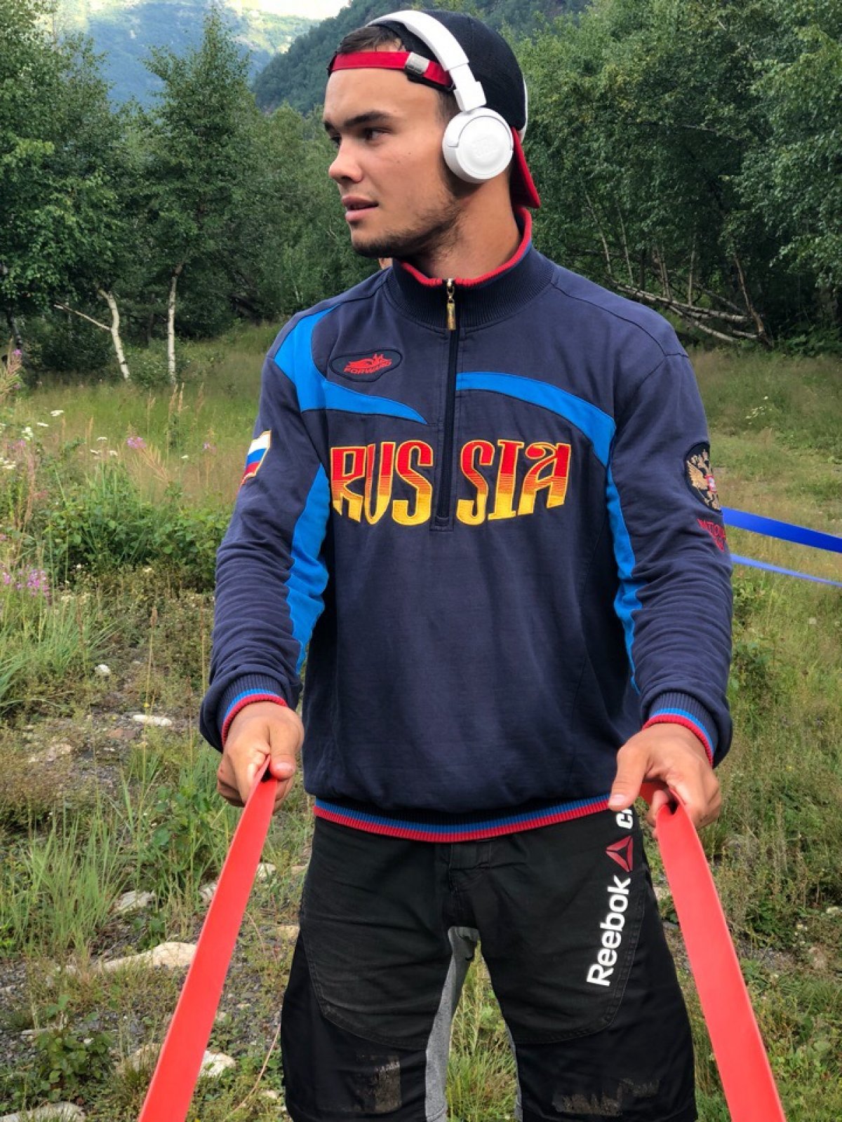 Студент Роман Дьяченко поднялся на Эльбрус ⛰ до отметки 4 300 метров😃✊