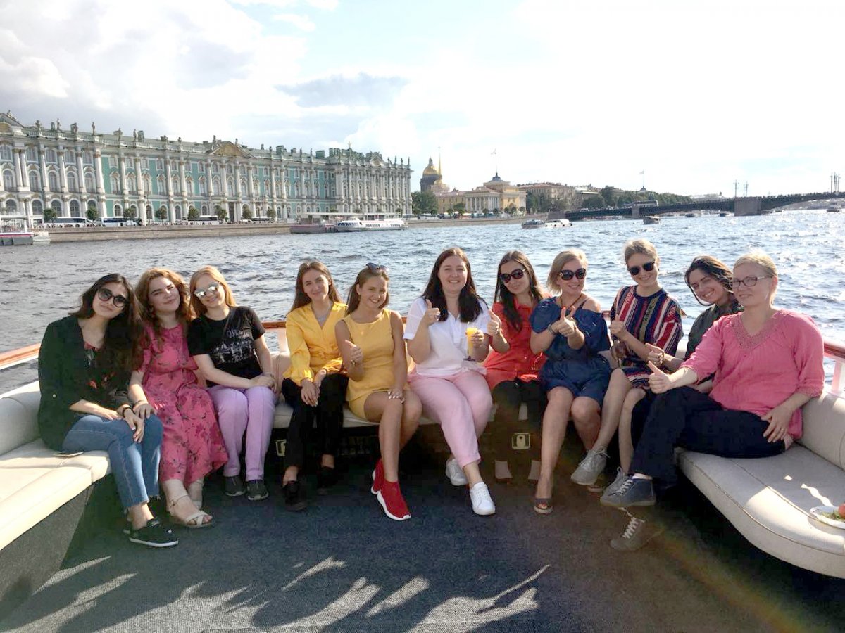 В СПбУТУиЭ завершилась летняя бизнес-школа «Бизнес и инвестиции в России