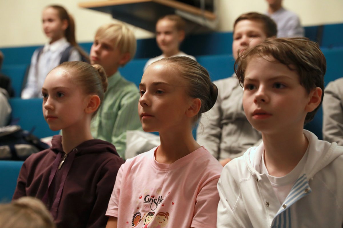 5 сентября для наших «первоклашек» прошёл урок-путешествие в историю Академии Русского балета имени А.Я. Вагановой