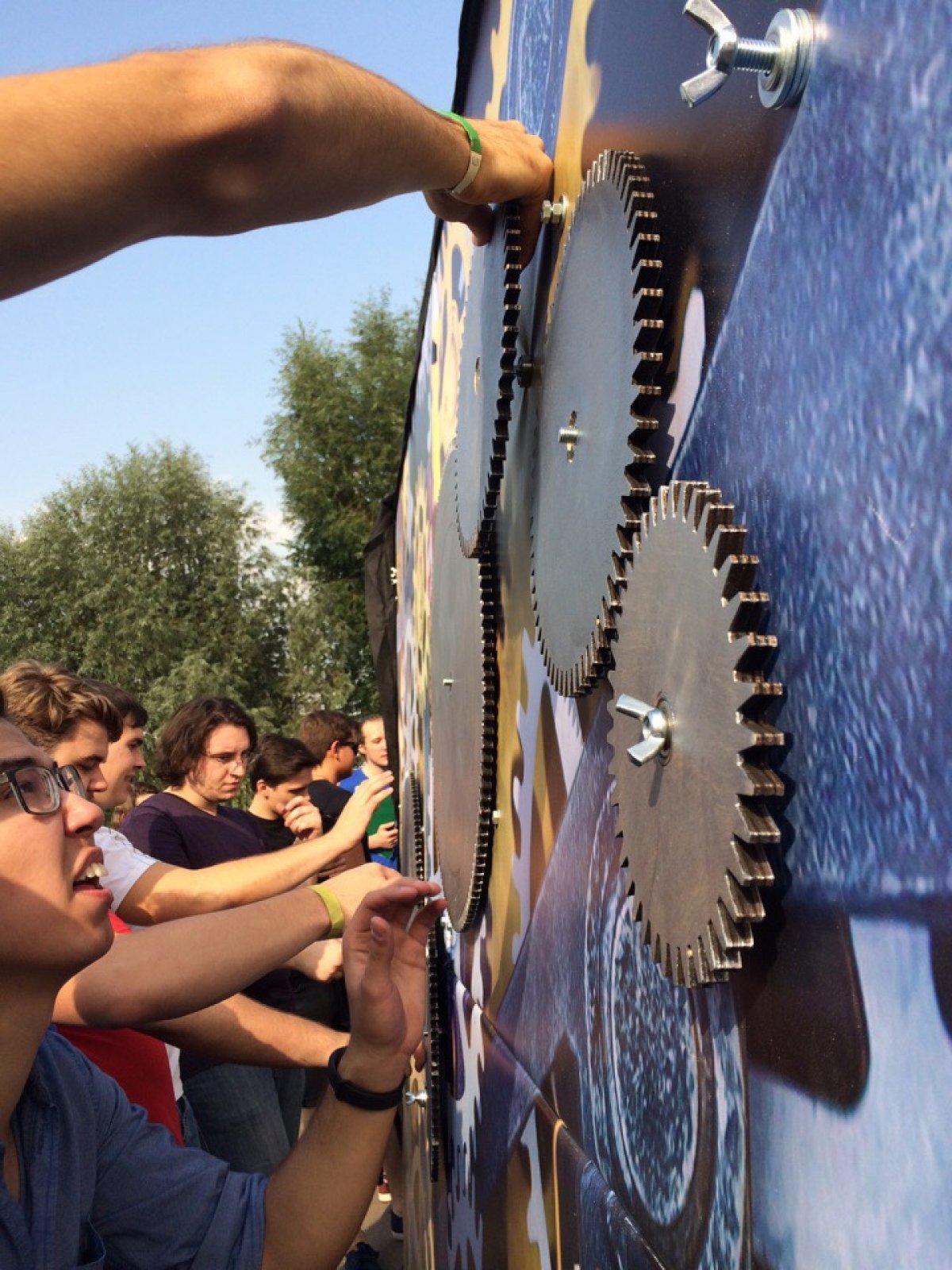 Тимбилдинг "Школа экономического выживания" для студентов РЭШ на Nes Welcome Party успешно завершился!