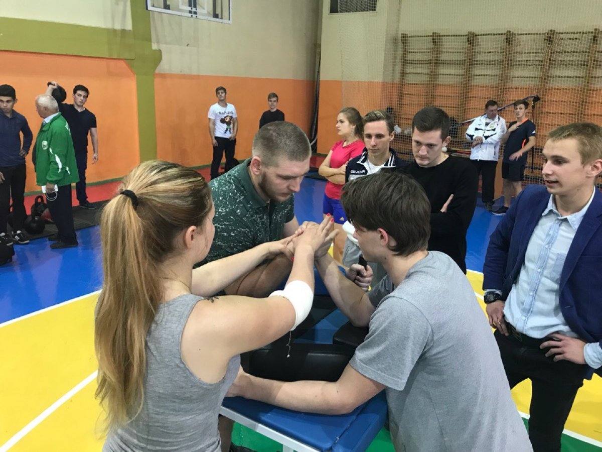 🥊⛹‍♀️🤼‍♂️ Спортивный городок университета встречает сотни тимирязевцев. Студенты пробуют себя в различных видах спорта и выбирают секции для дальнейших занятий. А наиболее подготовленные сдают нормативы на заветный значок ГТО!