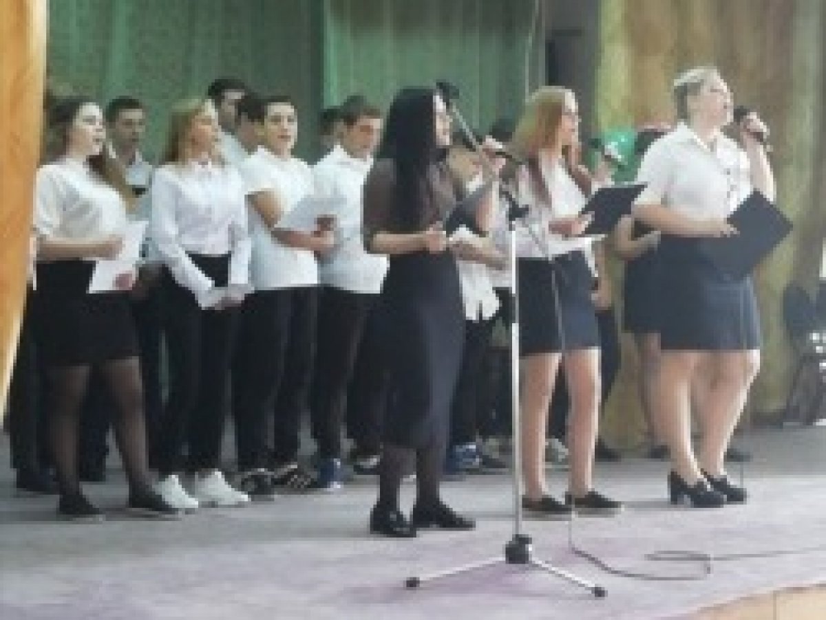 В профессиональном училище АГАСУ прошел праздничный концерт в честь Дня учителя