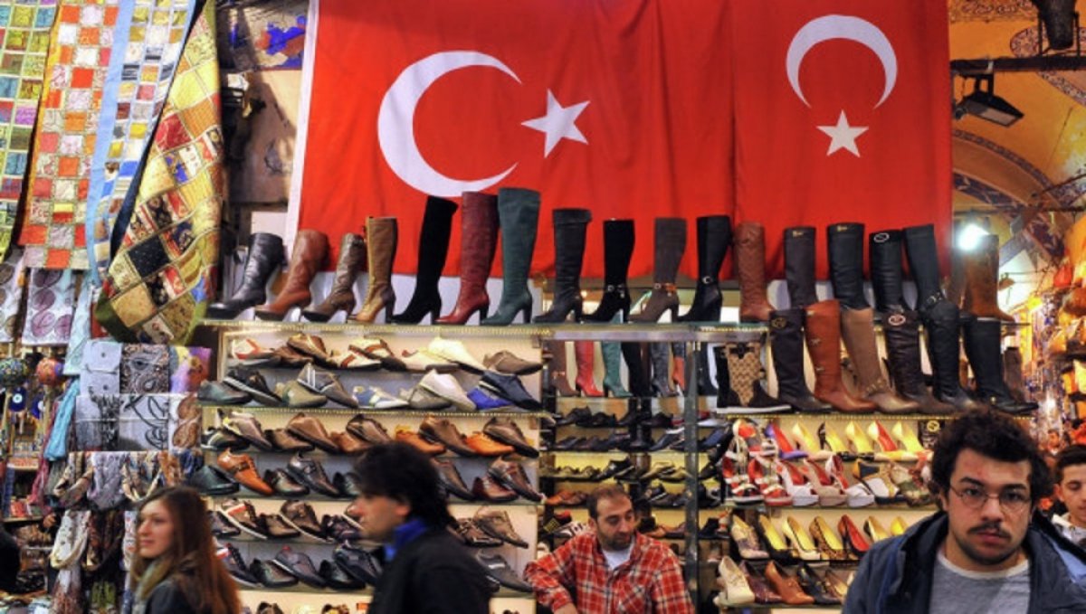 Способом жизни турецких жителей считается торг. Они торгуются даже, договариваясь о собственной зарплате с начальством
