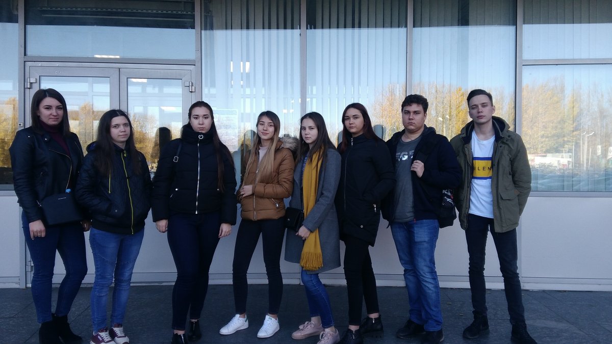 Студенты УлГУ познакомились с инфраструктурой завода "Искра"✨