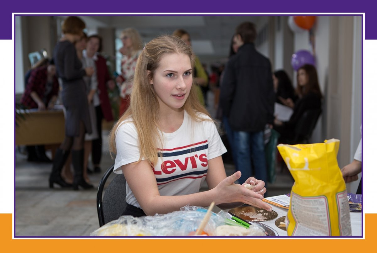 Приятно, когда в отеле тебе улыбаются, меню для ресторана создано творчески и с заботой об эстетике и о здоровье, а реклама трогает душу.