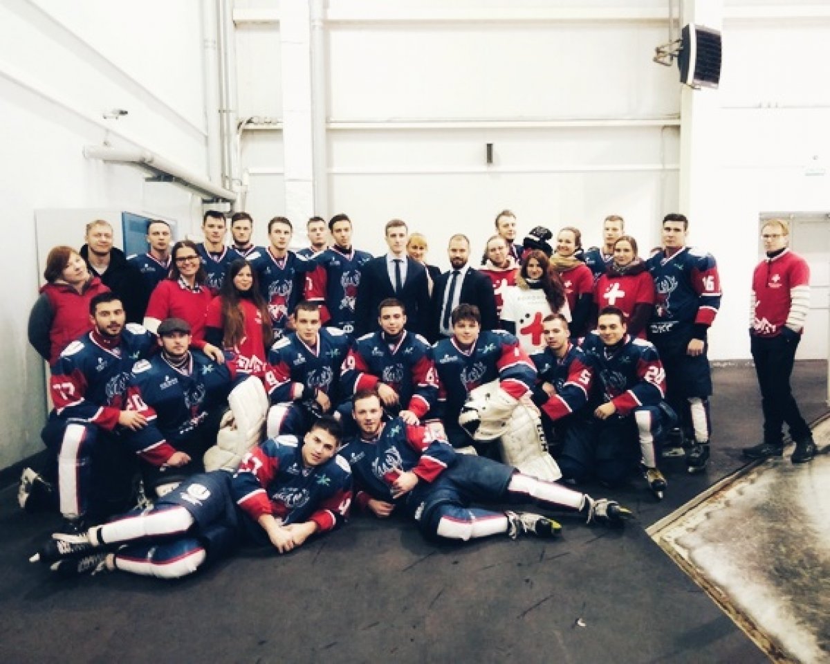 Нижегородская область сегодня вместе с бригадой СМП осуществляли медицинское сопровождение Чемпионата Студенческой хоккейной лиги (СХЛ) сезон 2018/2019, в рамках которого встретились команды ННГУ и ВГТУ "Дикие медведи" Нижегородская область сегодня вместе с бригадой СМП осуществляли медицинское сопровождение Чемпионата Студенческой хоккейной лиги (СХЛ) сезон 2018/2019, в рамках которого встретились команды ННГУ и ВГТУ "Дикие медведи"