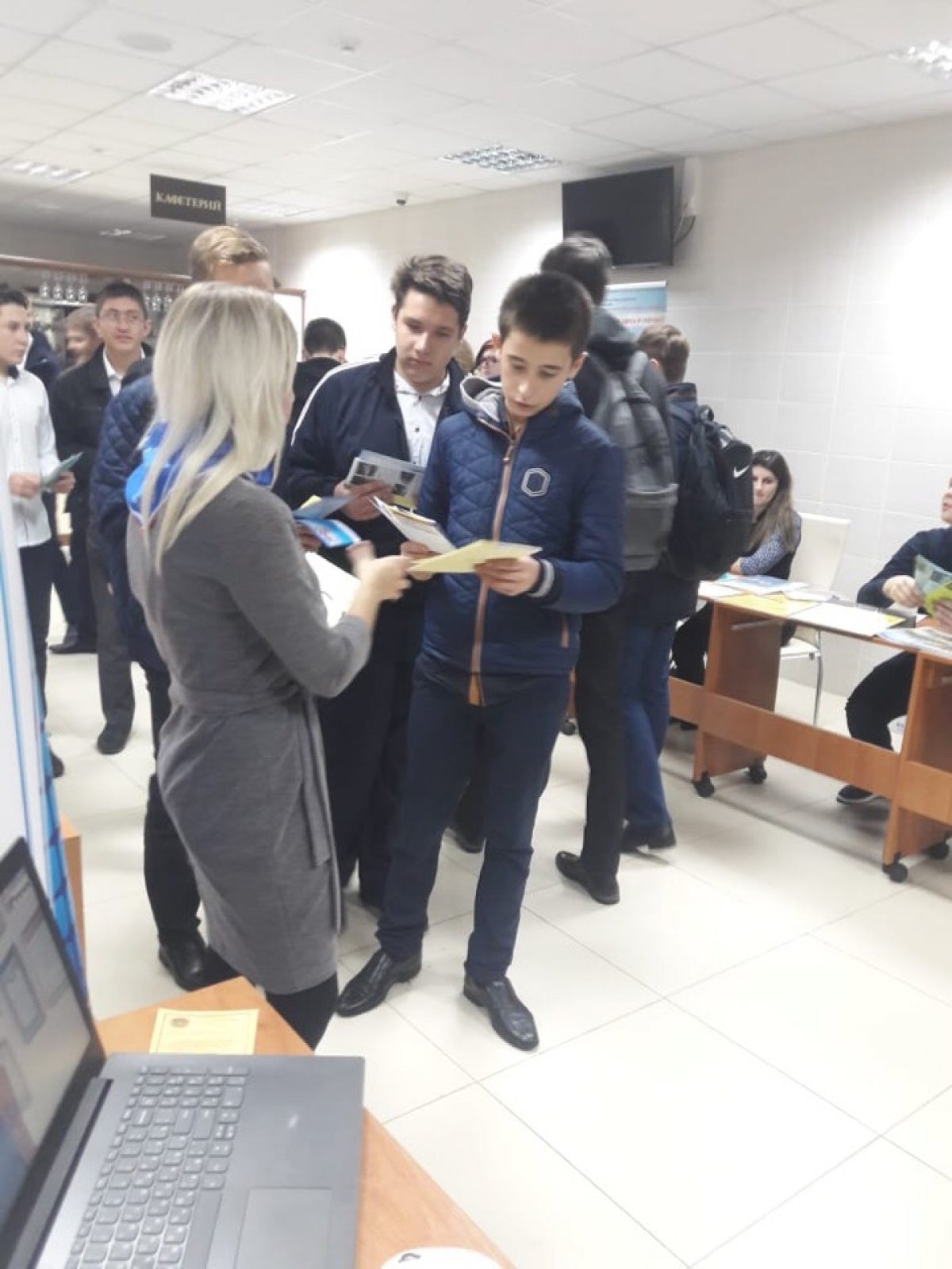 24 октября 2018 года представители Северо-Кавказского социального института приняли участие в ярмарке вакансий учебных мест, которая проходила в г.Изобильный Ставропольского края