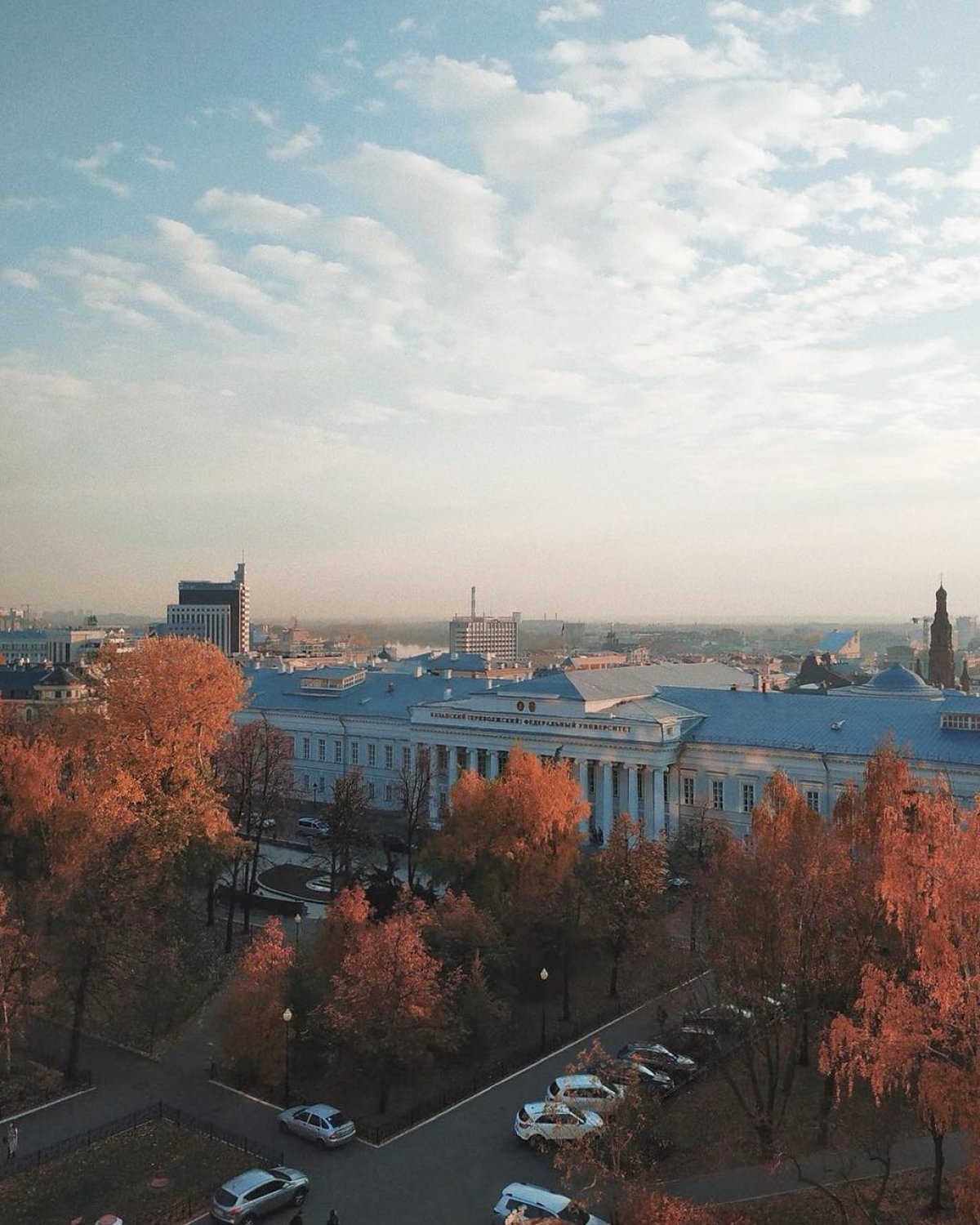 Друзья, продолжаются праздничные дни и сегодня поздравляем вас с Днем Конституции Республики Татарстан!