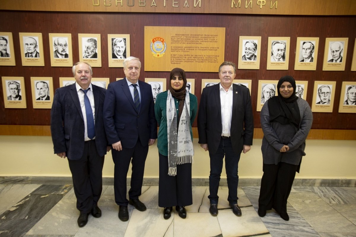 НИЯУ МИФИ посетила делегация Катарского университета. На встрече обсудили перспективы сотрудничества с представителями вузов в области совместных исследований и обучения катарских студентов в аспирантуре МИФИ.