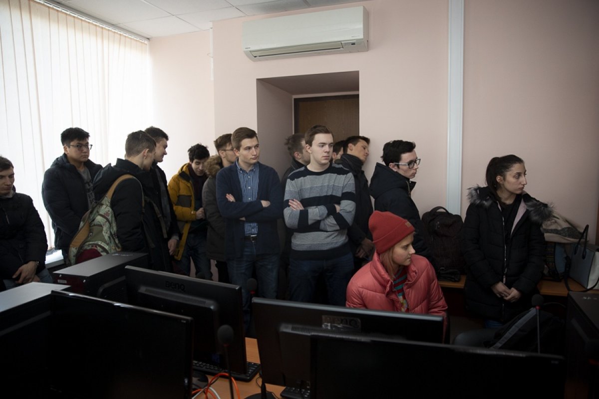 В НИЯУ МИФИ прошла встреча студентов с руководителем группы МИФИ в эксперименте ATLAS на Большом адронном коллайдере (ЦЕРН, Швейцария) Анатолием Романюком.