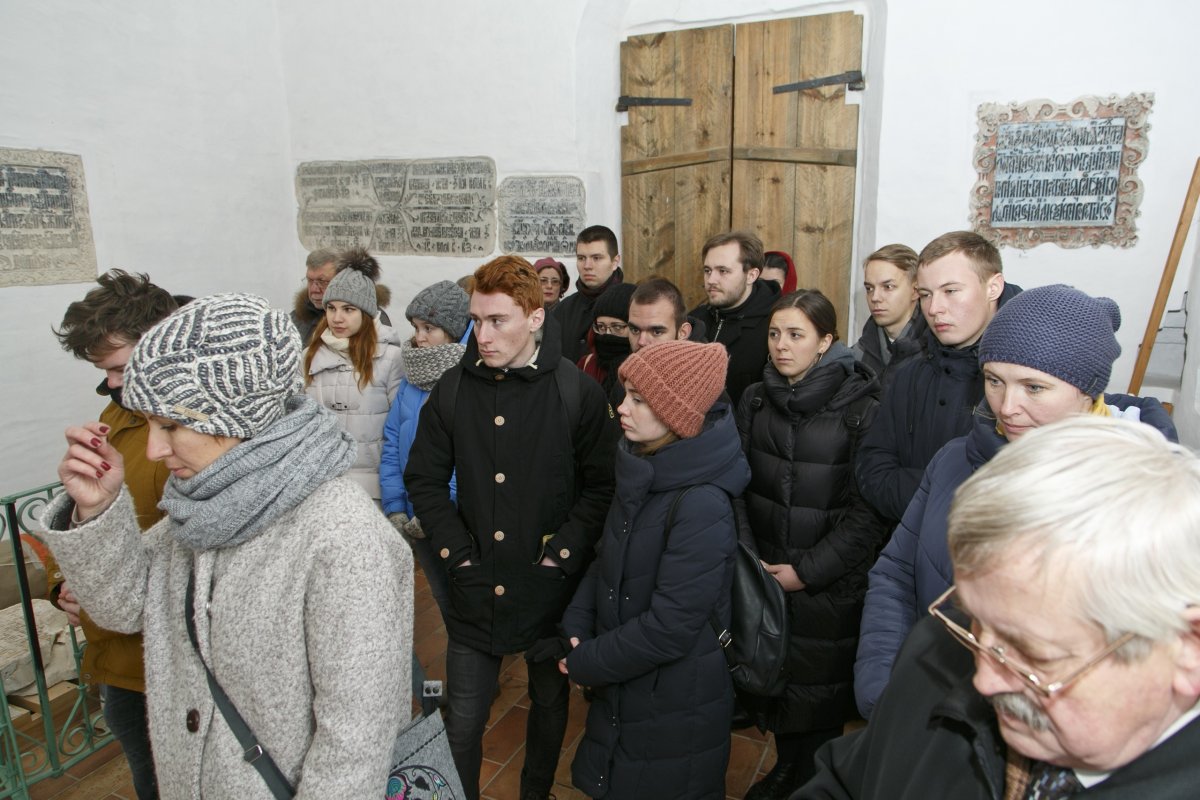Студенты Института истории и филологии побывали на экскурсии в Кириллове