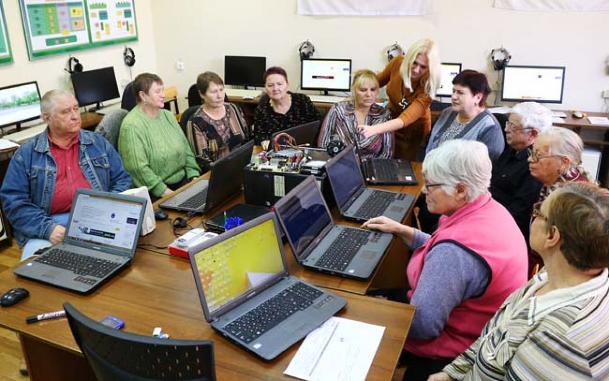 В Воронежском институте высоких технологий за десять лет как на бесплатной, так и платной основе, прошли обучение больше десяти тысяч жителей Воронежской области старше 50 лет.
