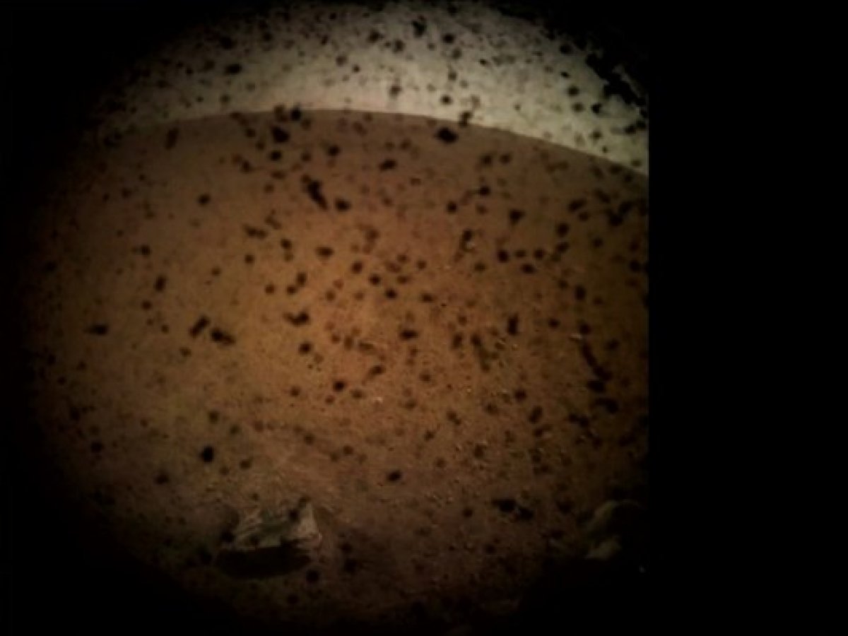 Что: Первая фотография с Марса