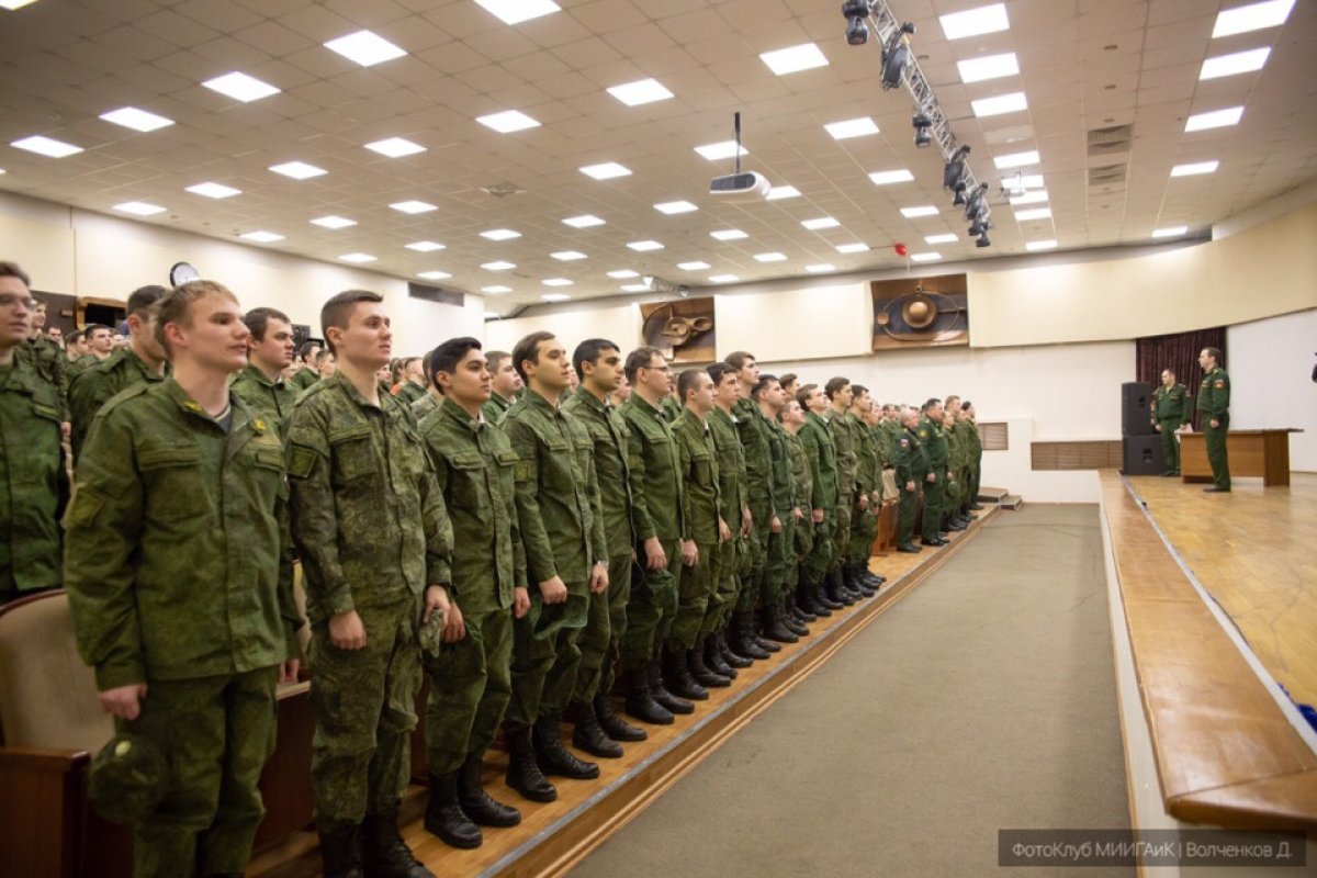 🎖30 ноября в МИИГАиК прошло торжественное вручение выпускникам первого офицерского звания «Лейтенант»