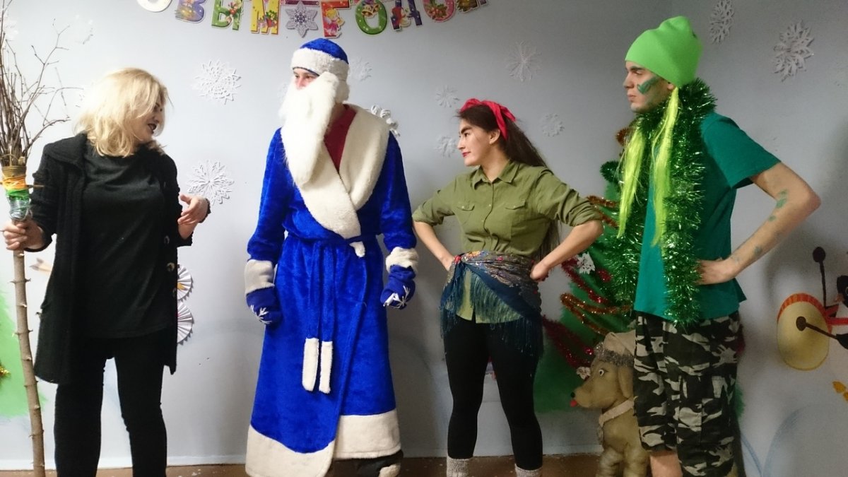 Праздник к нам приходит