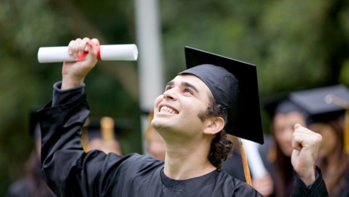 Студенты УлГУ удостоены стипендий Президента и Правительства РФ 🎓👍🏻💰.📌Стипендия Президента РФ: Елена Коткова