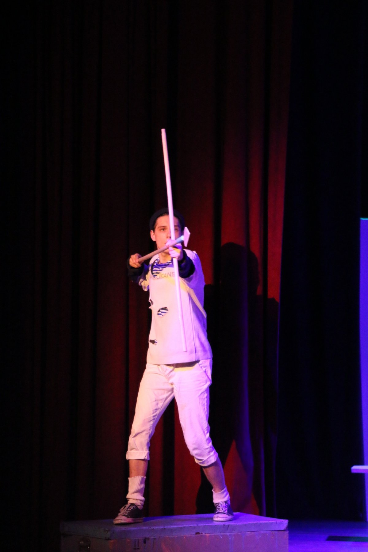 В дни зимних каникул на сцене Театрального зала СГК имени Л.В. Собинова проходит спектакль для детей «Сказка о Царе Салтане».