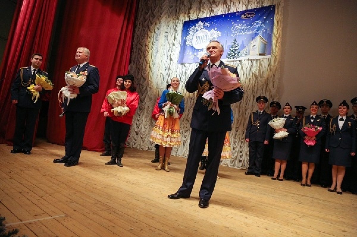 В ВИАМ прошел традиционный новогодний концерт. На сцене Большого конференц-зала