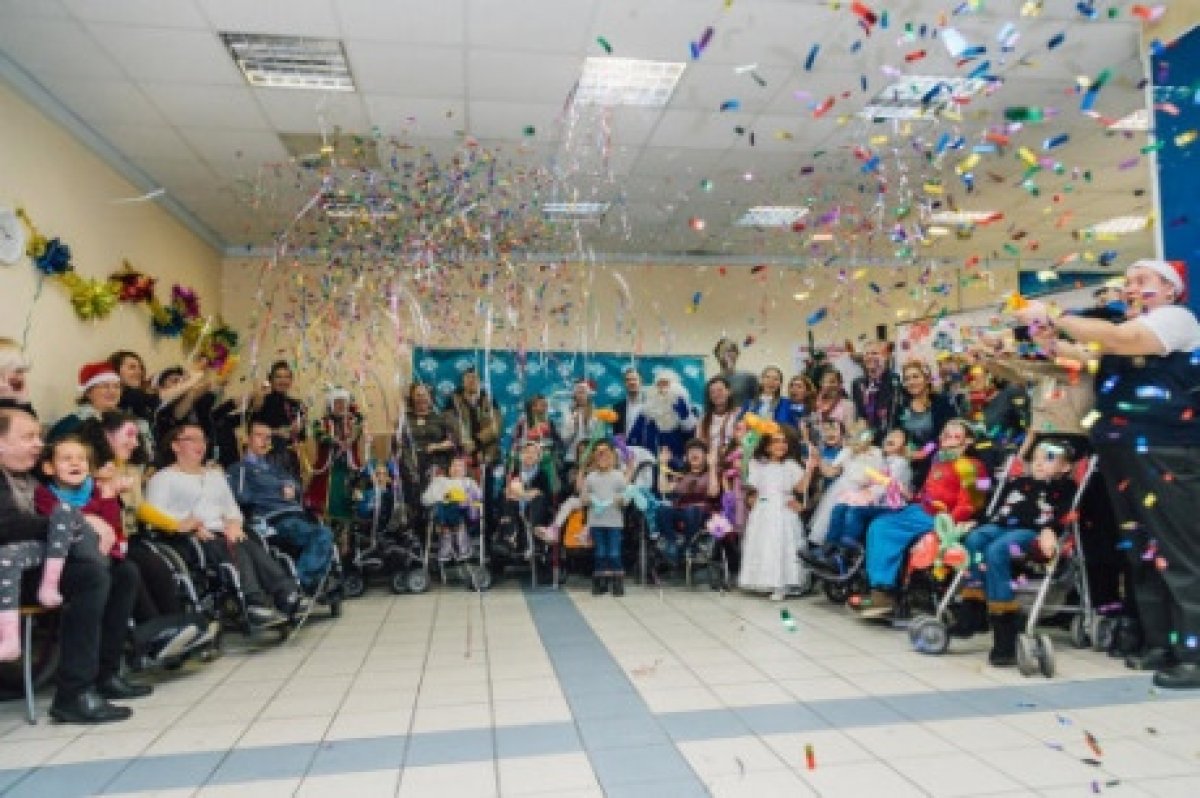 Новый год «Аревика»: в СПбГИКиТ прошел праздник для детей с особыми потребностями