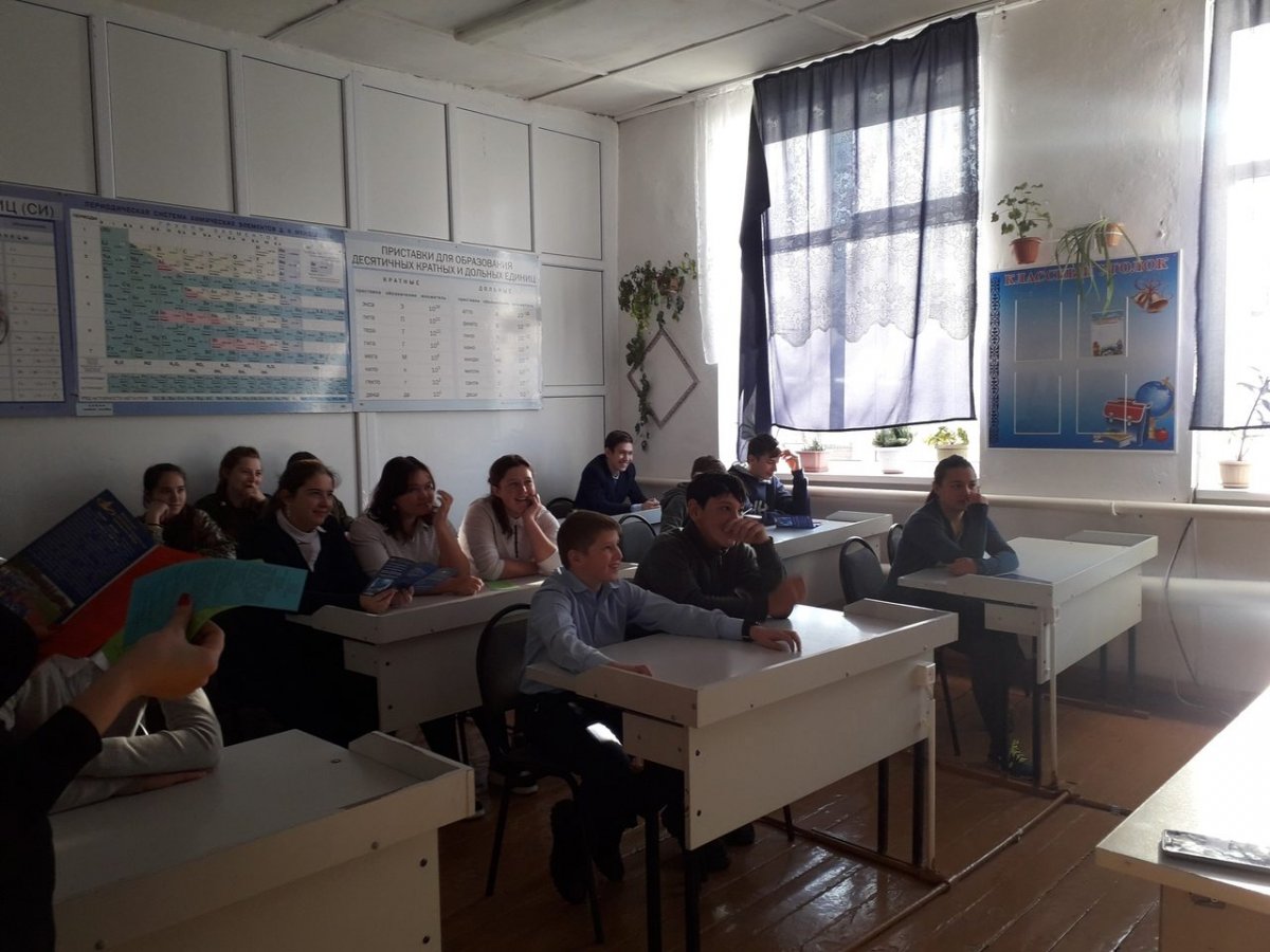 Студентка 2 курса Мамедова Альбина провела урок профориентации в Каратаусайской средней школе Республики Казахстан.