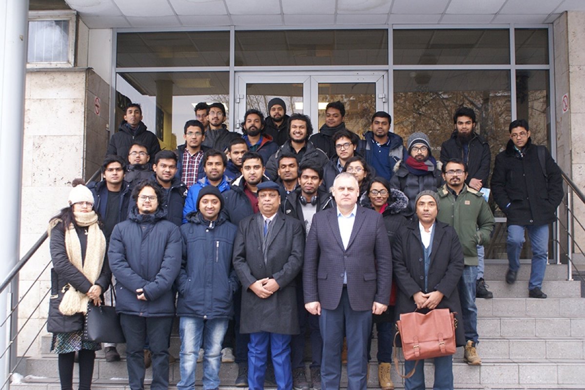 Студенты из Народной Республики Бангладеш ИЯФиТ НИЯУ МИФИ встретились с директором проекта строительства атомной электростанции «Руппур» в городе Дакка Мохаммадом Шавкатом Акбаром.