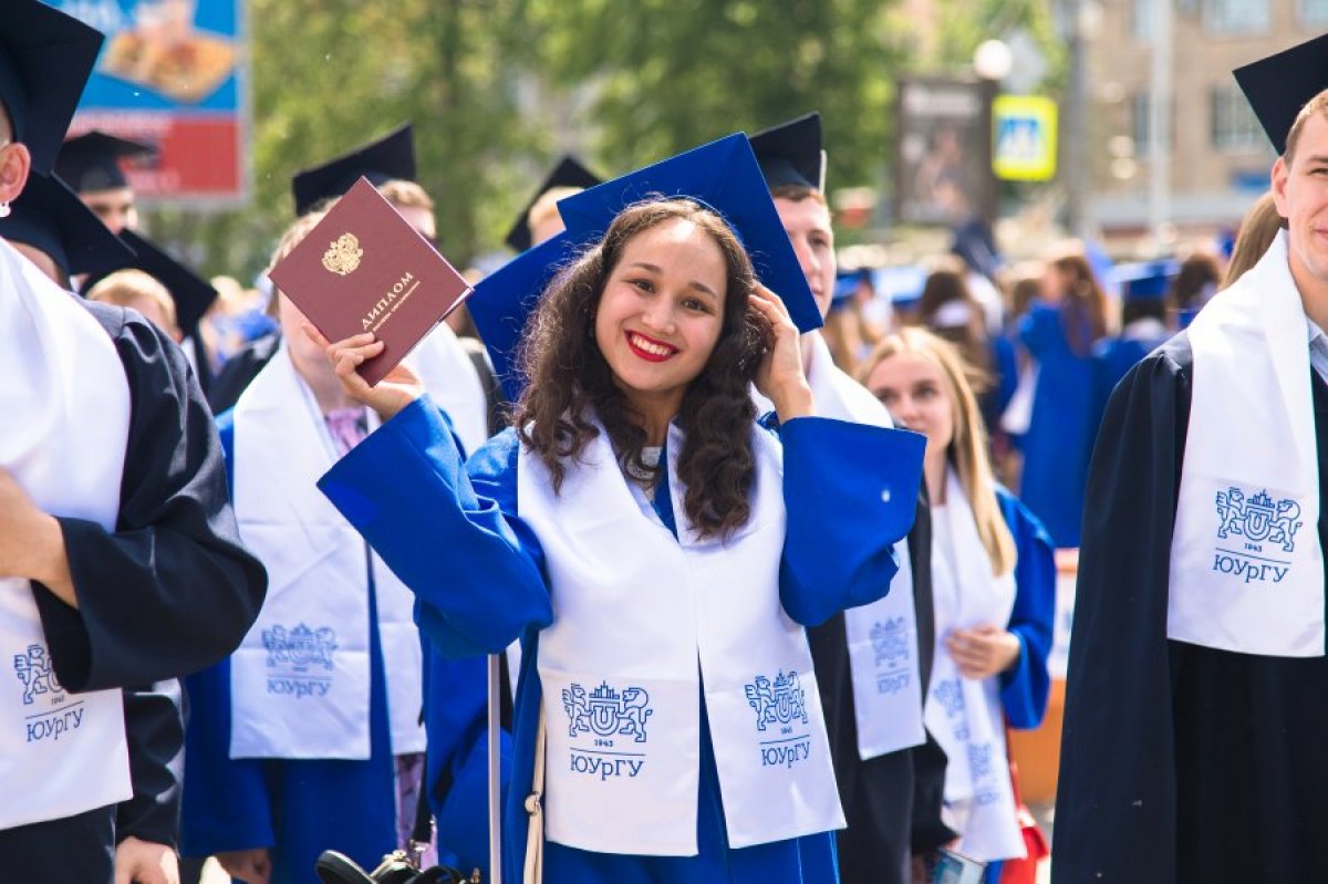 В новом учебном году Институт лингвистики и международных коммуникаций ЮУрГУ открывает набор на программу бакалавриата «Политический менеджмент». Выпускники данного направления станут востребованы за рубежом. Чтобы поступить