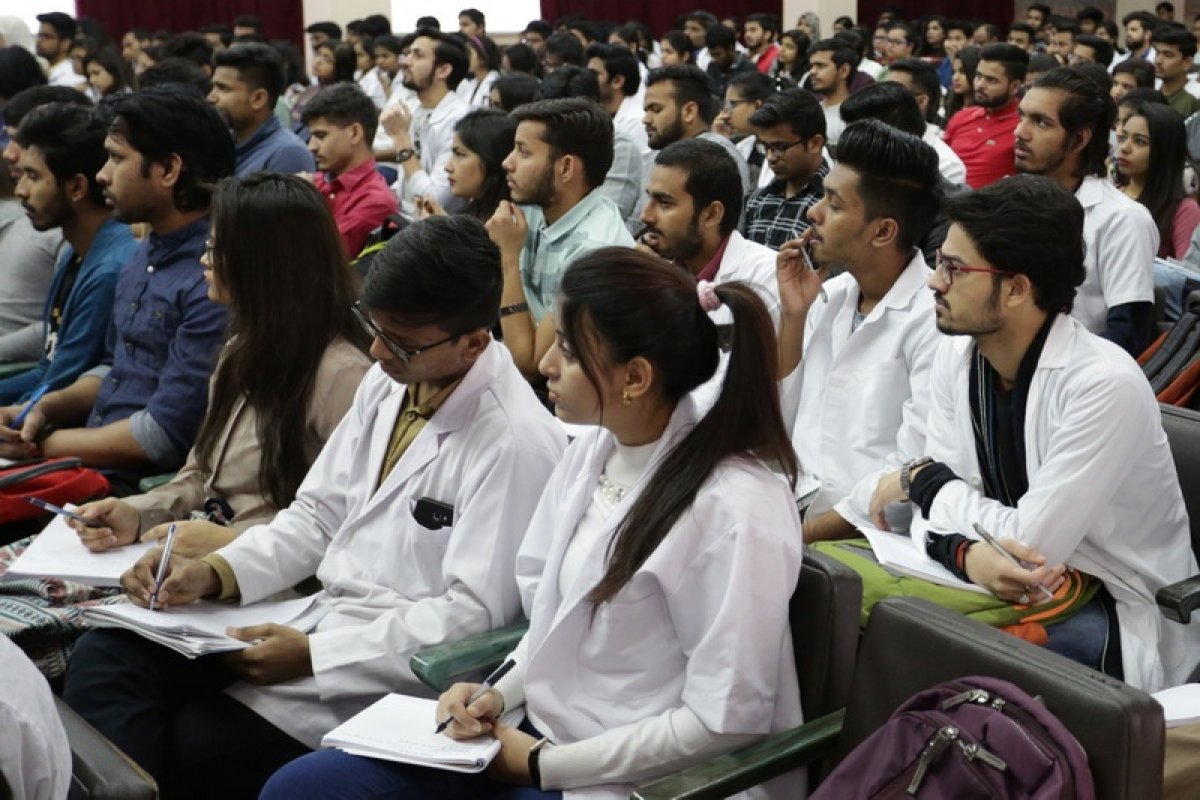 🙀 Доктор медицины из Индии читает лекции в МарГУ!