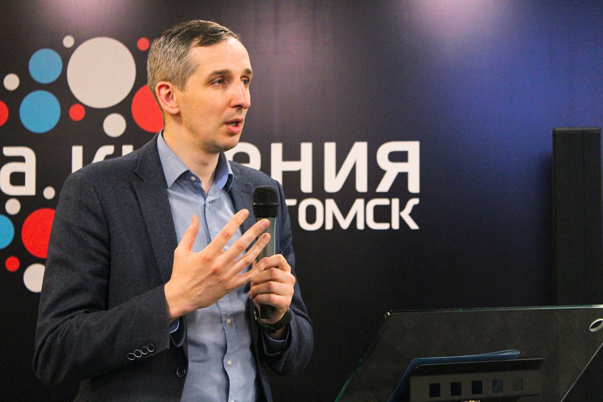 📍 В Томске стартовал Нейрохакатон по нейротехнологиям, основанный на междисциплинарном подходе к решению различных задач, организованный СибГМУ совместно с партнерами.