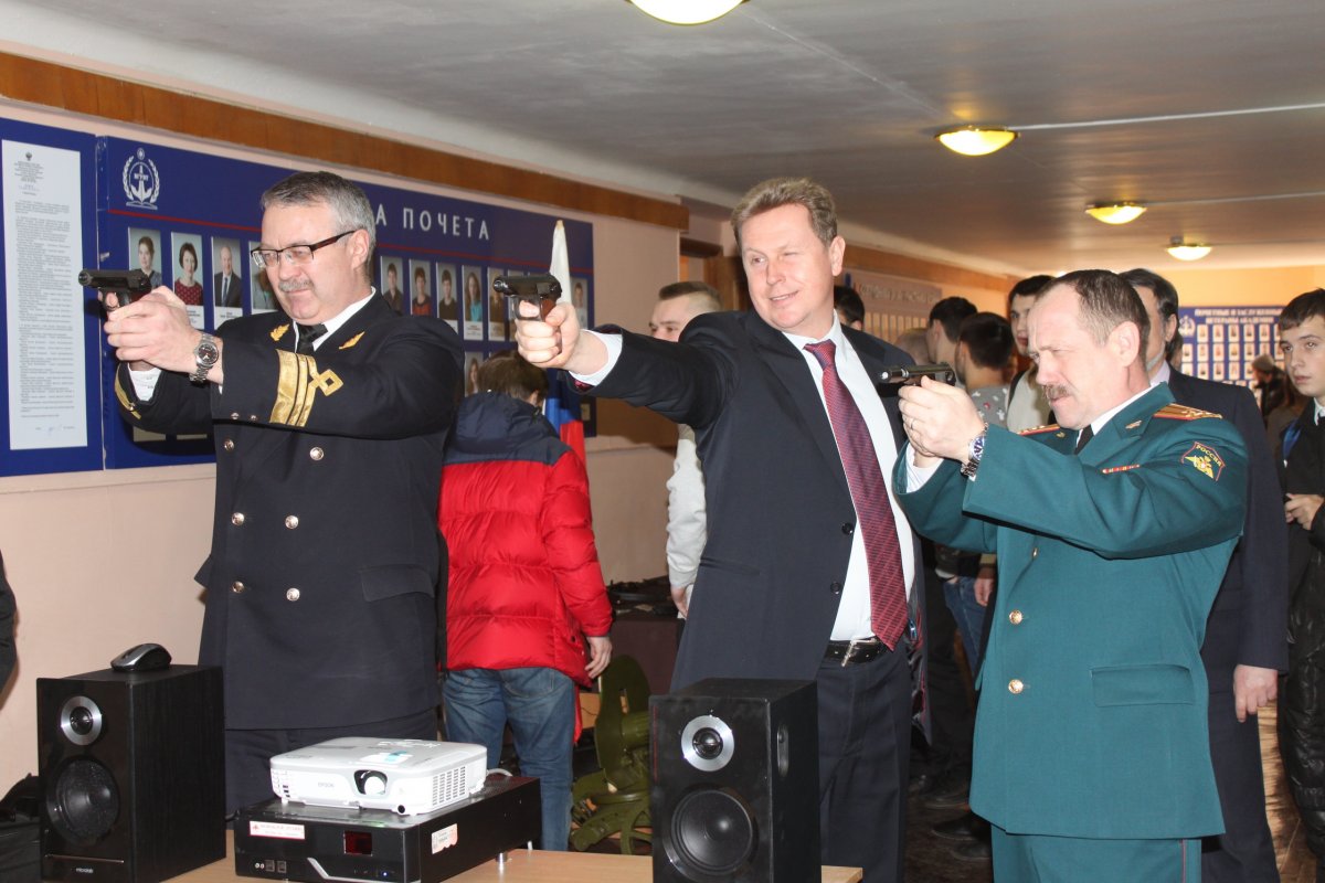 Настоящие мужчины, с праздником!