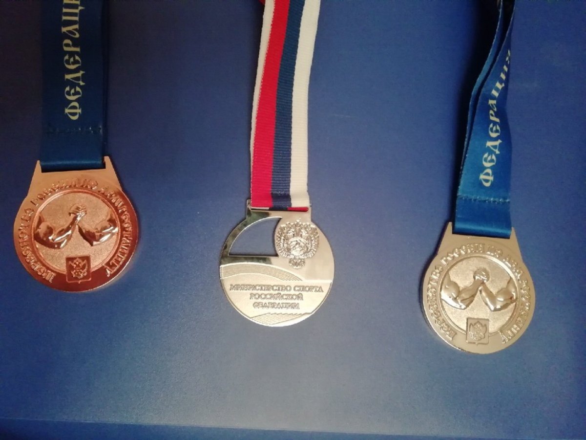 Студентка 2 курса отделения Биотехнологий ИАТЭ НИЯУ МИФИ Софья Шиварнова Софья завоевала две серебряные и одну бронзовую медали в женском первенстве России по армрестлингу.