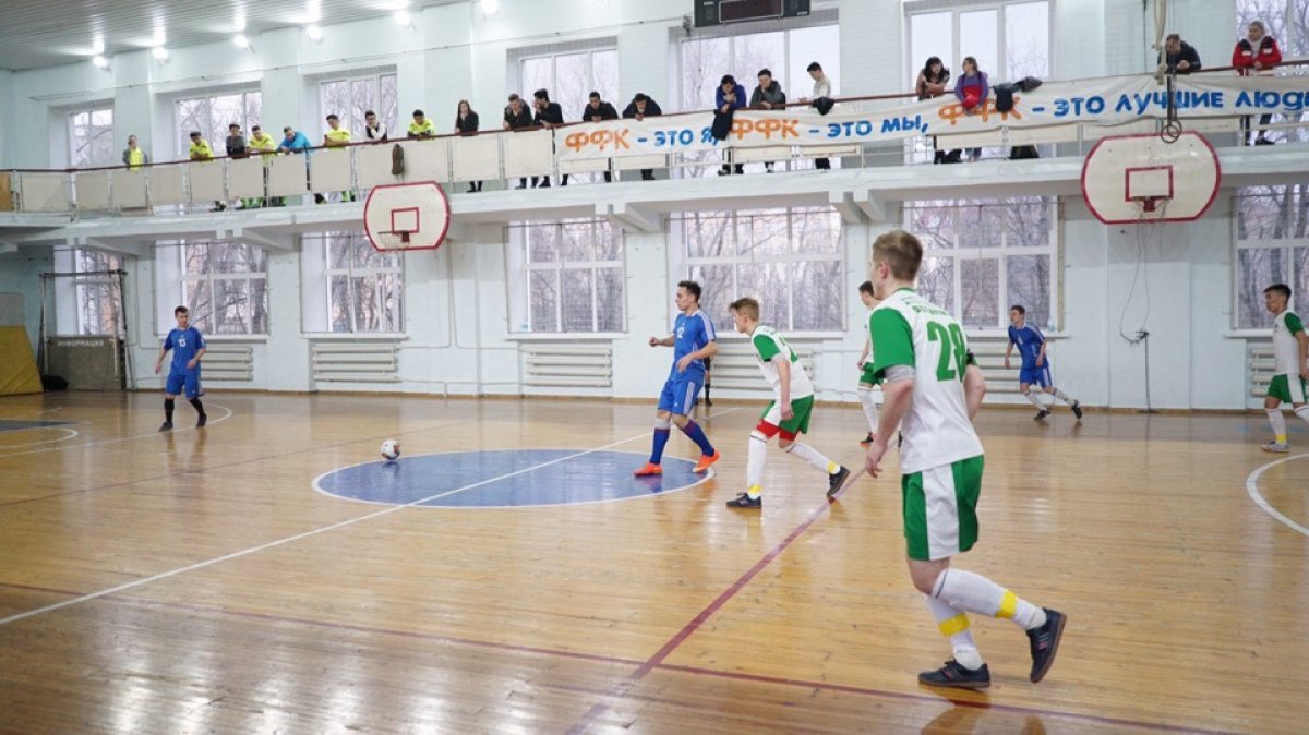 Представляем вашему вниманию небольшой фотоотчет по мини-футболу! Игра проходила в Педагогическом институте Тихоокеанского государственного университета Представляем вашему вниманию небольшой фотоотчет по мини-футболу! Игра проходила в Педагогическом институте Тихоокеанского государственного университета