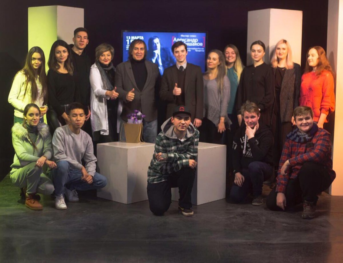 👉🏻13 марта в главном павильоне ГИТРа прошел мастер-класс легендарного актера, каскадеры, режиссера и продюсера Александра Иншакова.