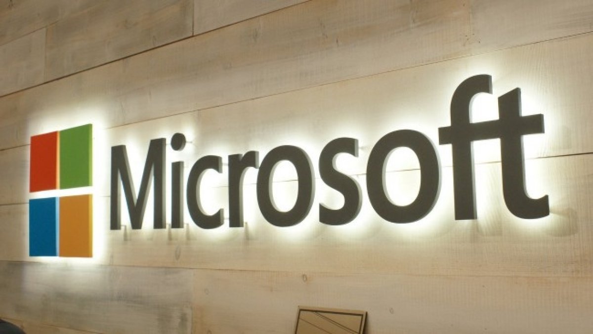 В первые дни апреля представители Microsoft проведут встречи со студентам и сотрудниками Уральского федерального университета. На лекциях и мастер-классах спикеры расскажут о совместных программах подготовки