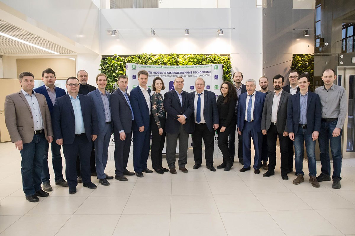 Руководители Политеха и Самарского университета обсудили направления сотрудничества: ssau.ru/news/16580-rukovoditeli-politekha-i-samarskogo-universiteta-obsudili-napravleniya-sotrudnichestva